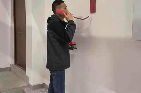 վά